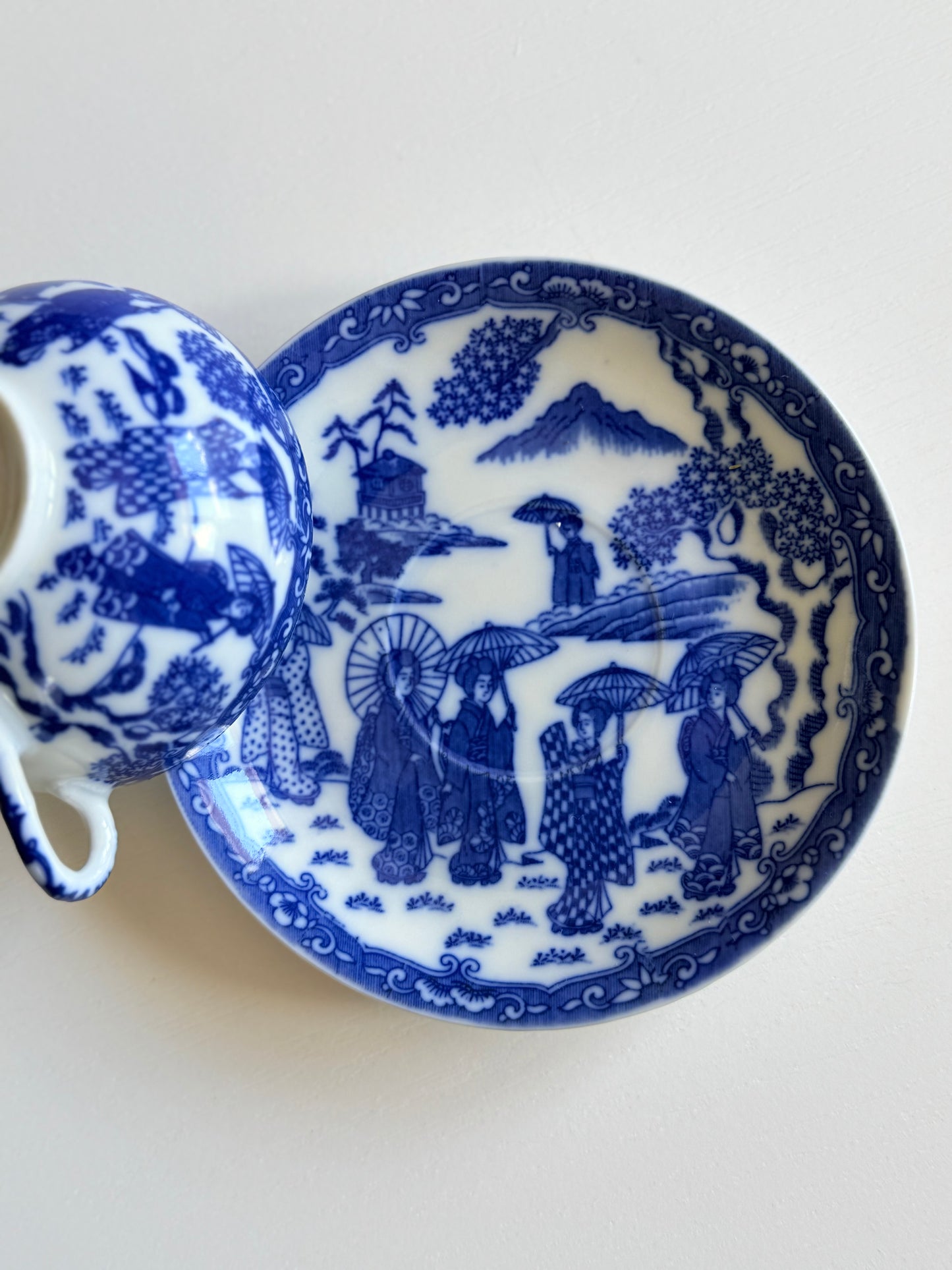 Ceașcă cu gheișe, blue China