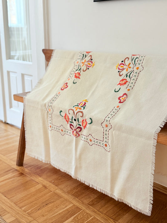 Eugenia, față de masă țesută manual, 145X95 cm