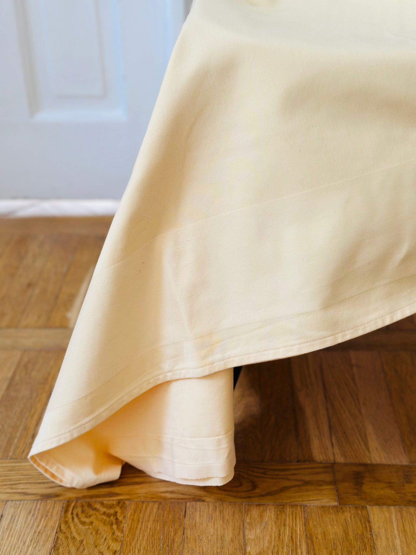 Un soare, față de masă 137 X 130 cm