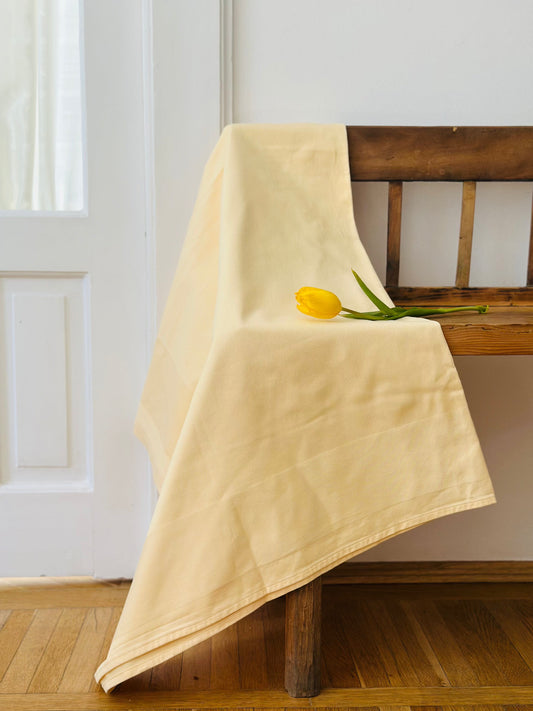 Un soare, față de masă 137 X 130 cm