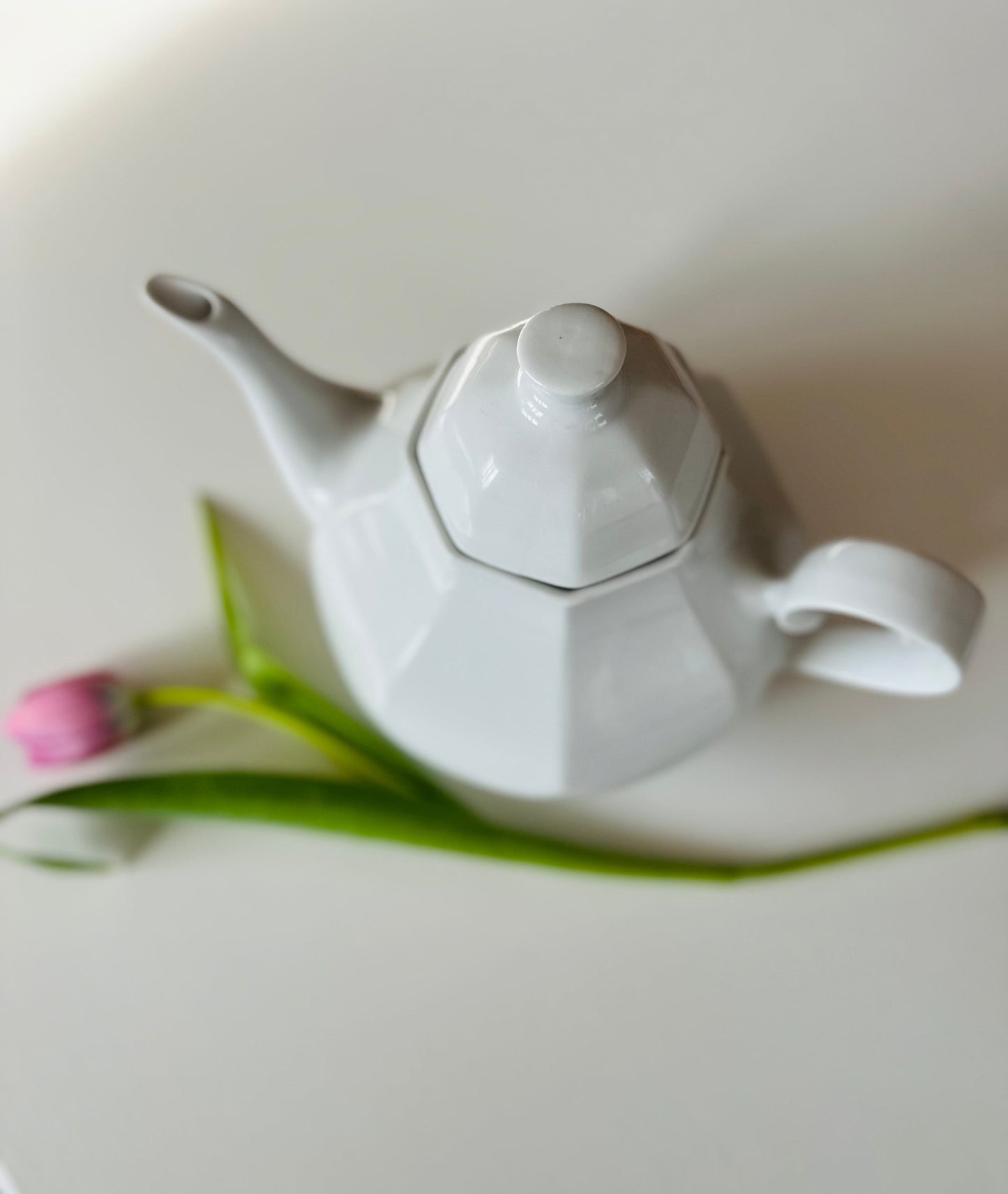 Ceainic grăsuț alb