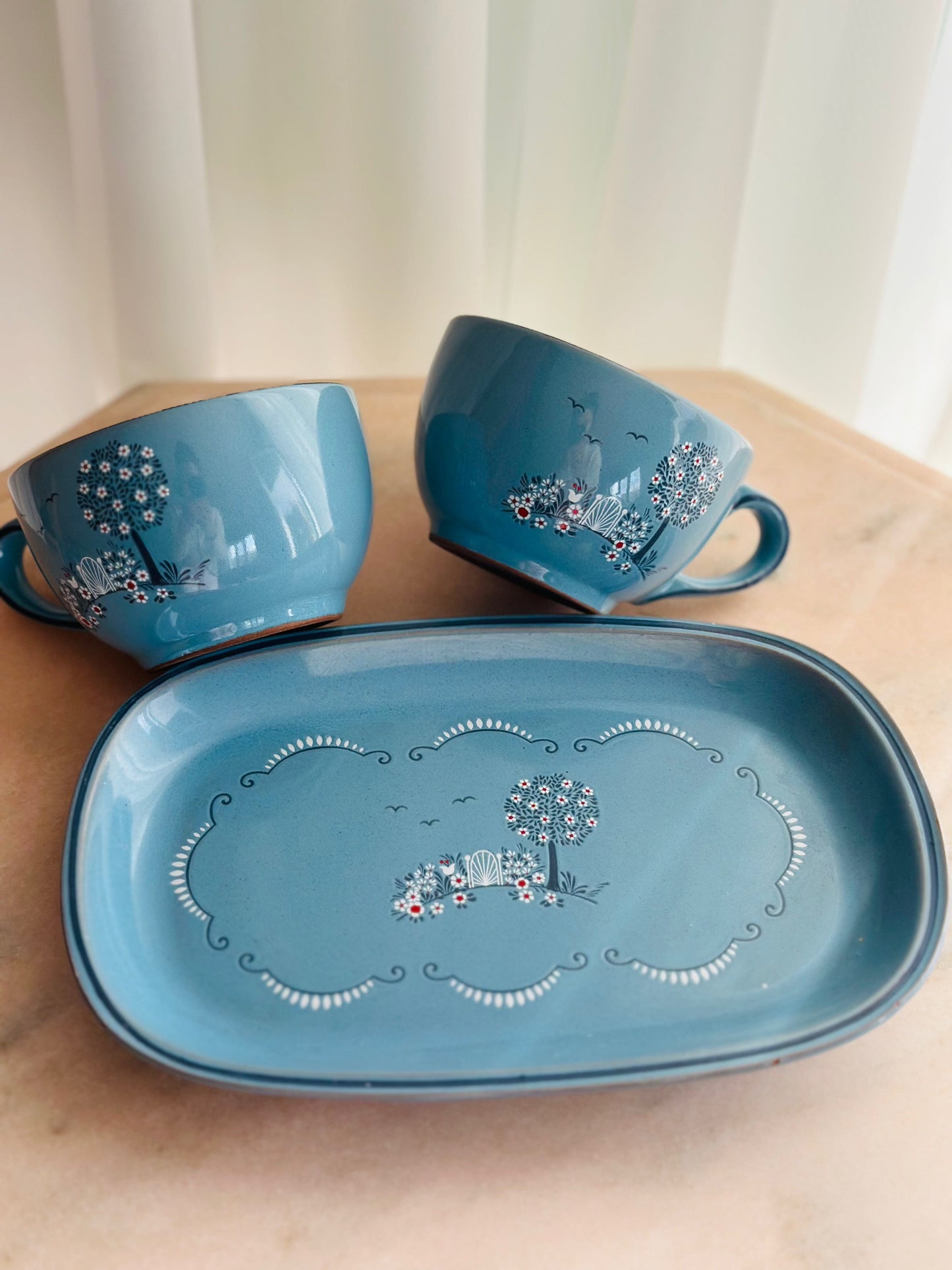 Set 2 ceșcuțe albastre ceramică + tăviță