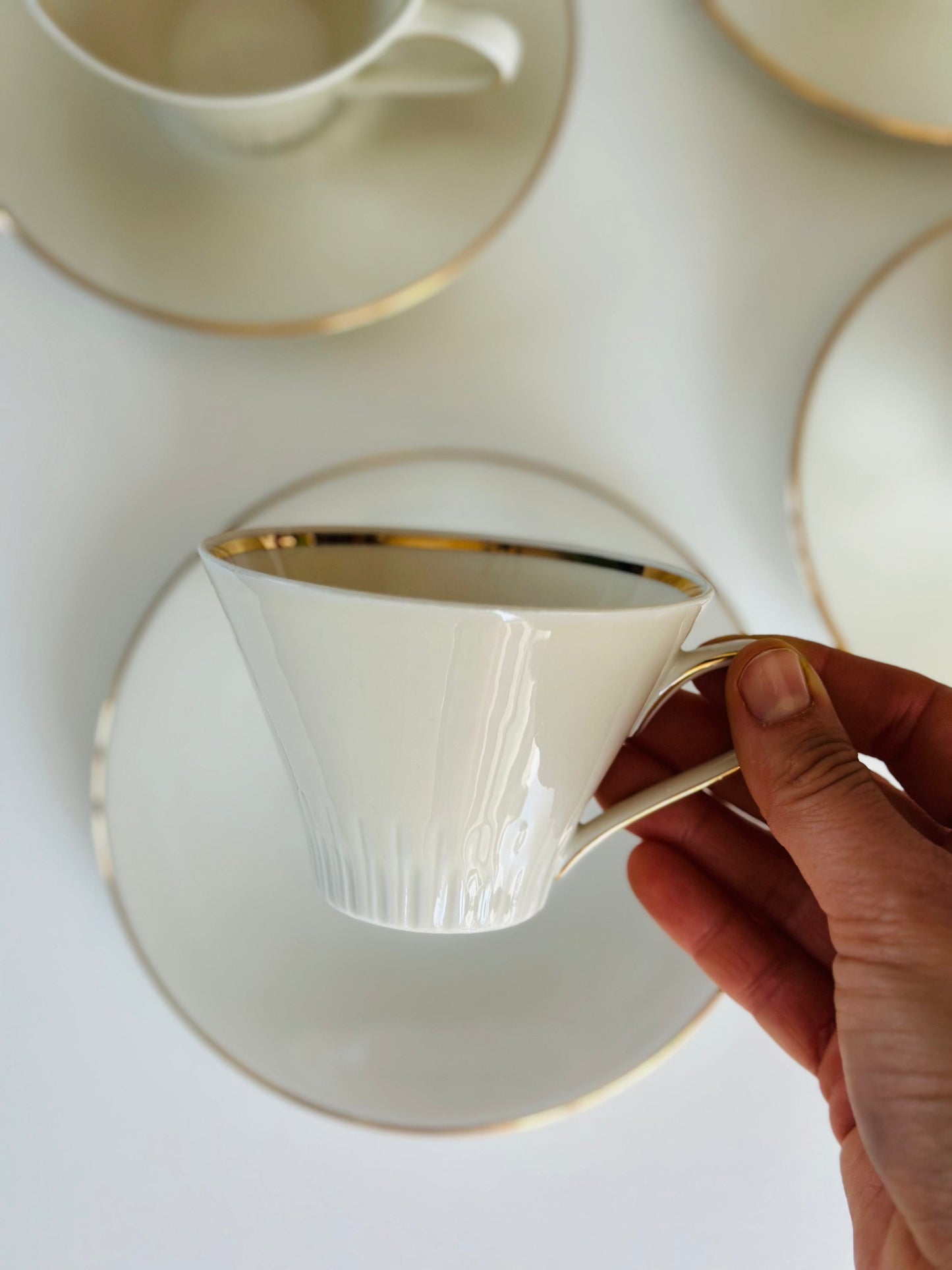 Set ceai/cafea crem cu auriu, art-deco, 6 persoane
