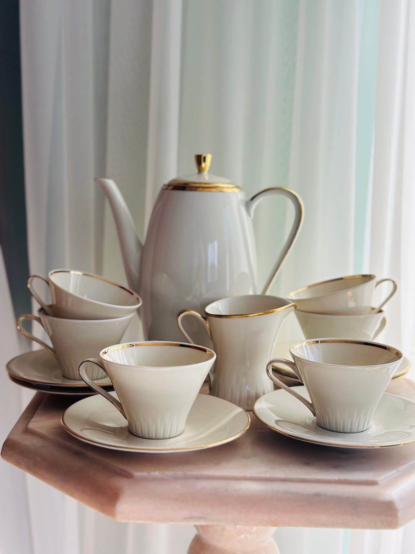 Set ceai/cafea crem cu auriu, art-deco, 6 persoane