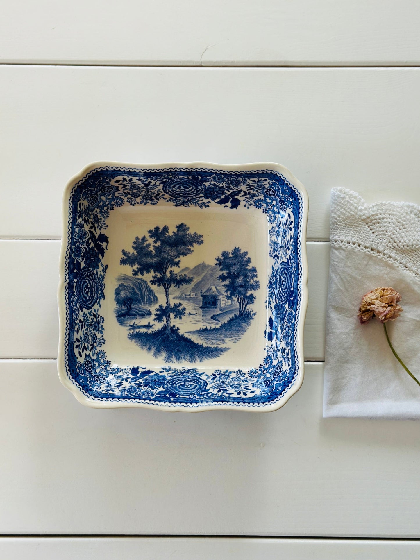 Bol pătrat Villeroy & Boch - colecția Burgenland