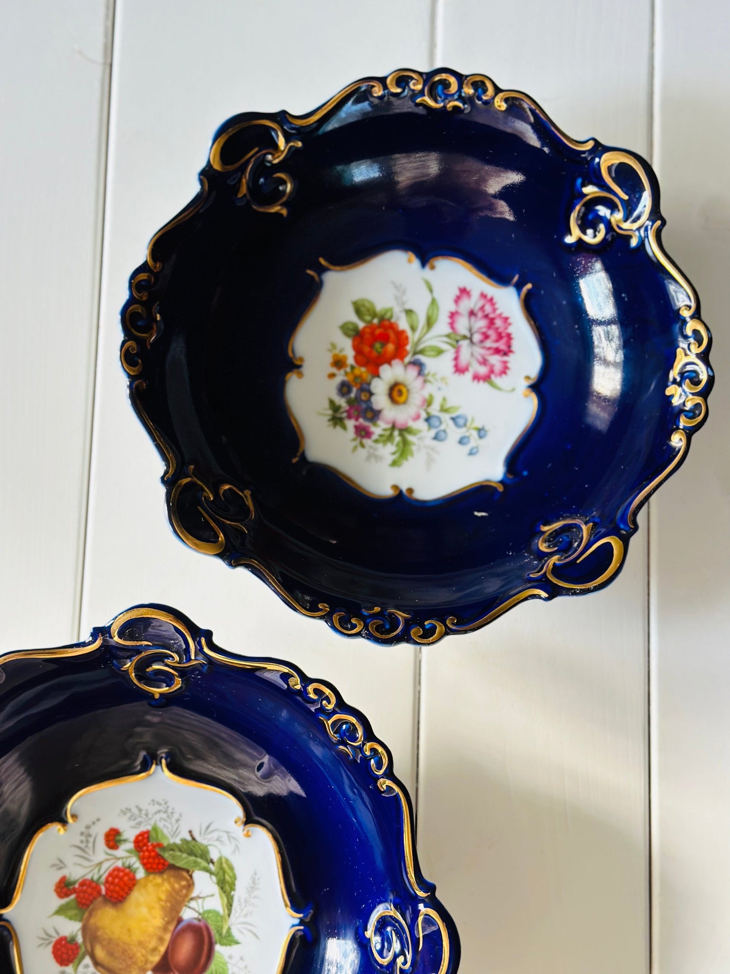 Set 2 boluri cobalt pictate manual