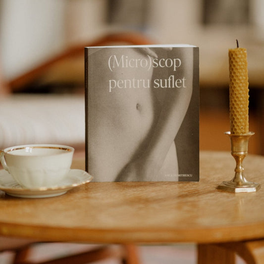 Cartea de poezii (Micro)scop pentru suflet