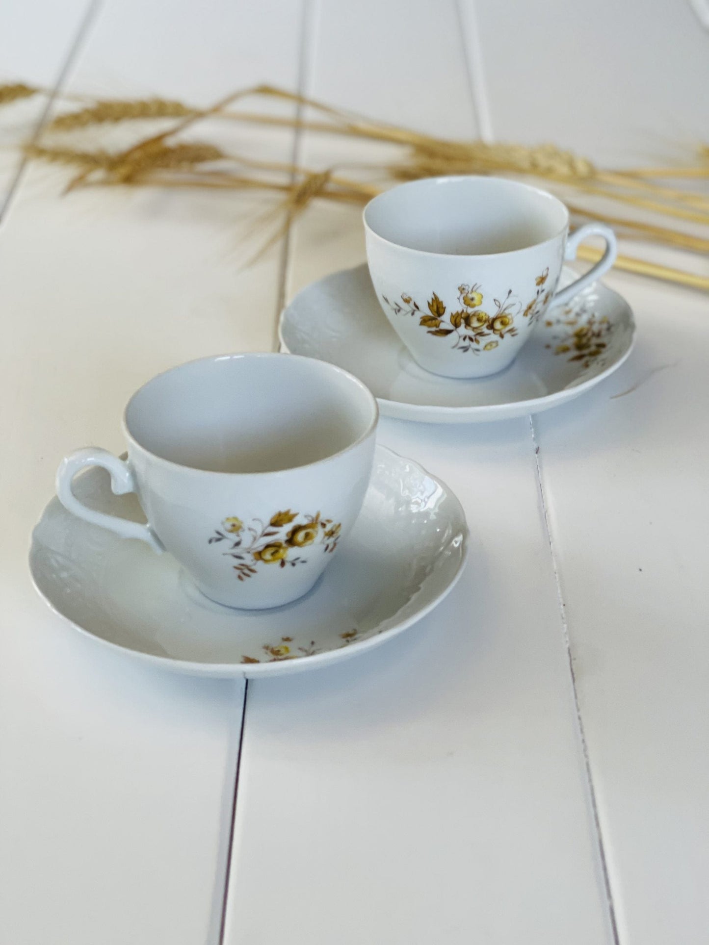 Galben pai și cafea cu lapte