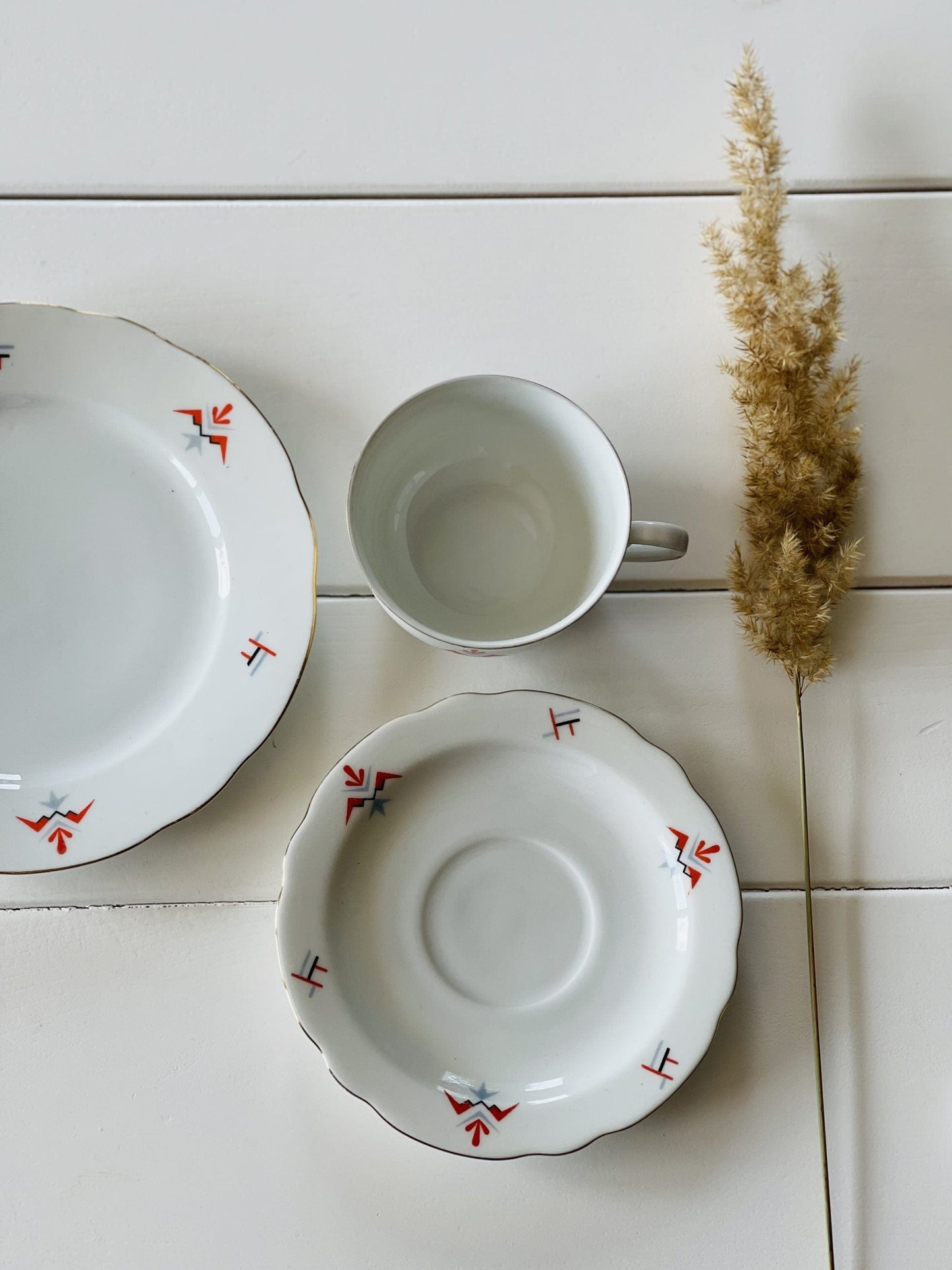 Set mic dejun cu detalii geometrice