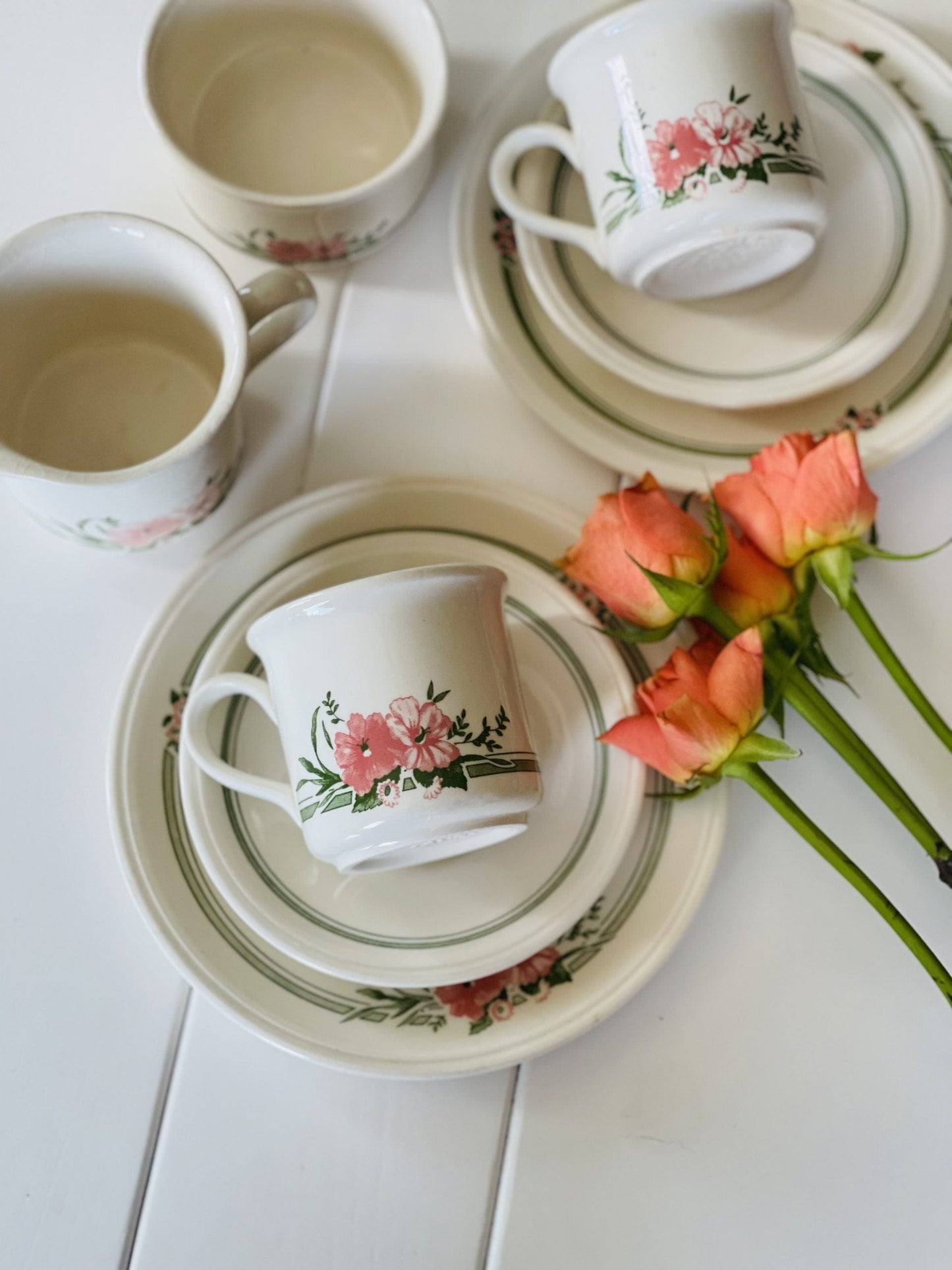 Set mic dejun ceramică bej cu flori corai