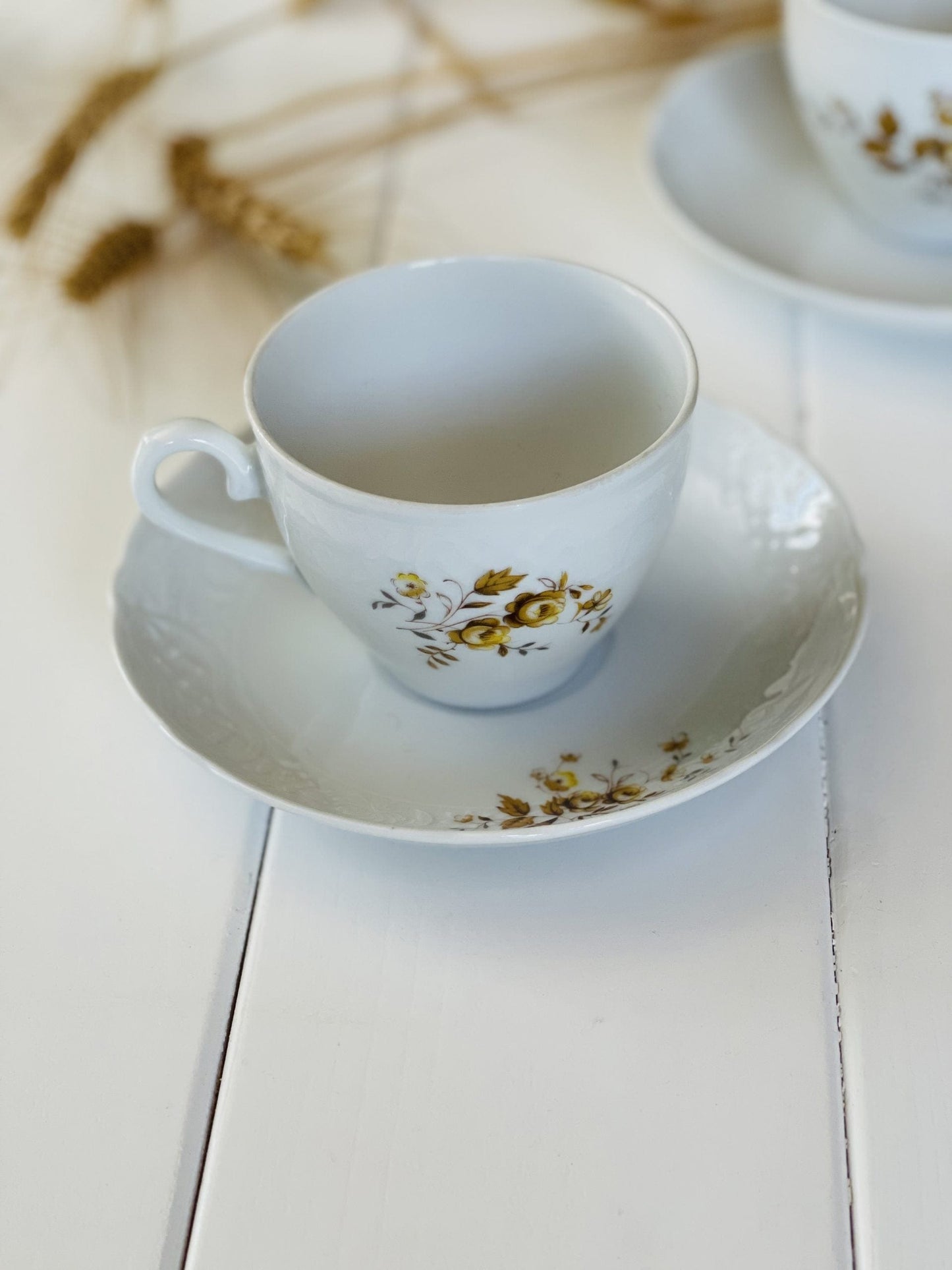 Galben pai și cafea cu lapte