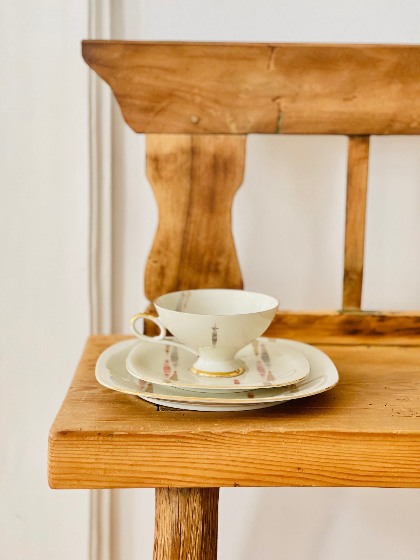 Set mic dejun cu detalii pastelate