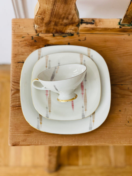 Set mic dejun cu detalii pastelate