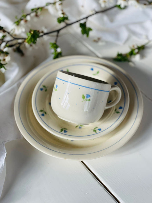 Porțelan pastelat cu floricele - set 3 piese