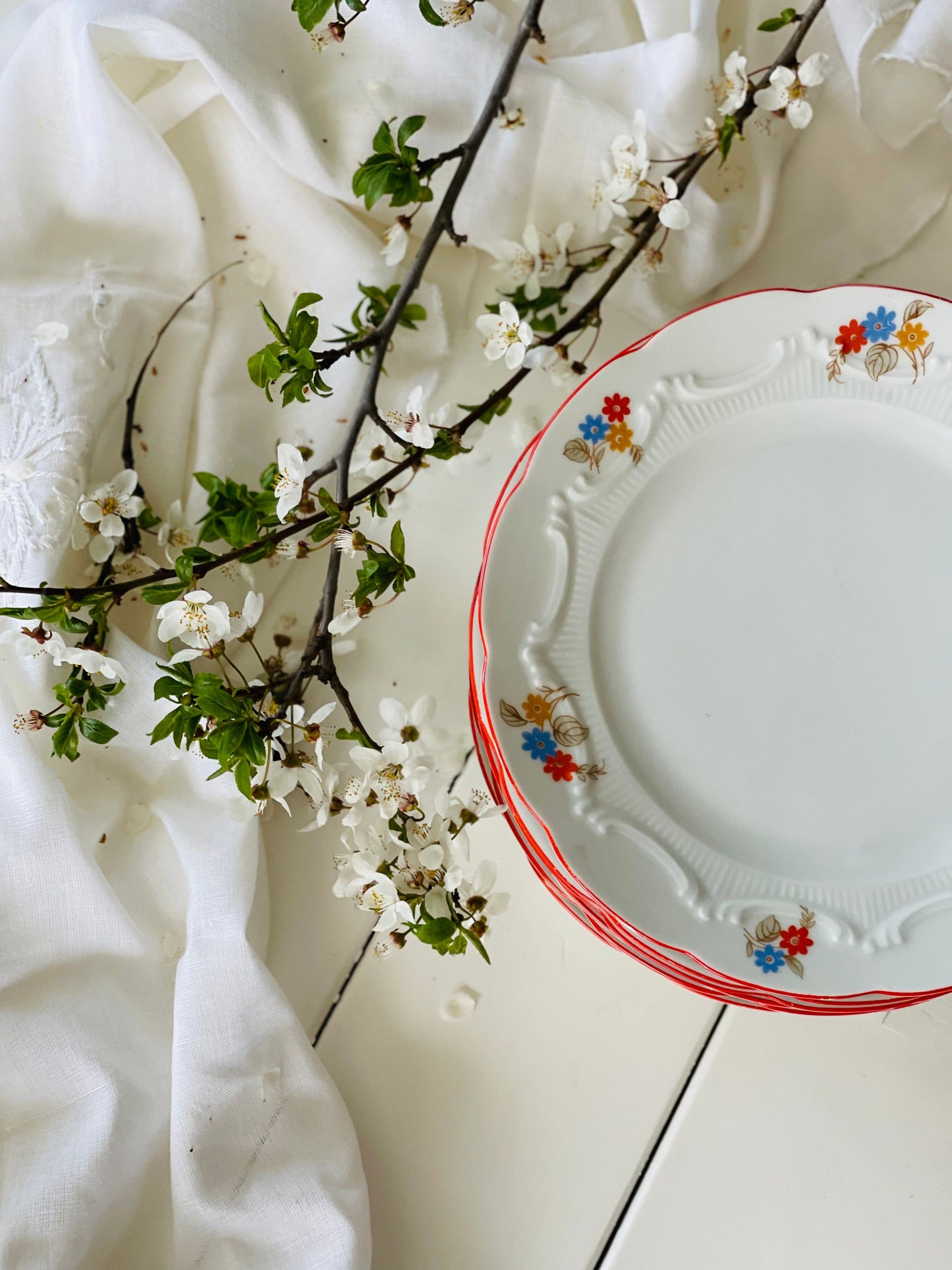 Set farfurii cu floricele