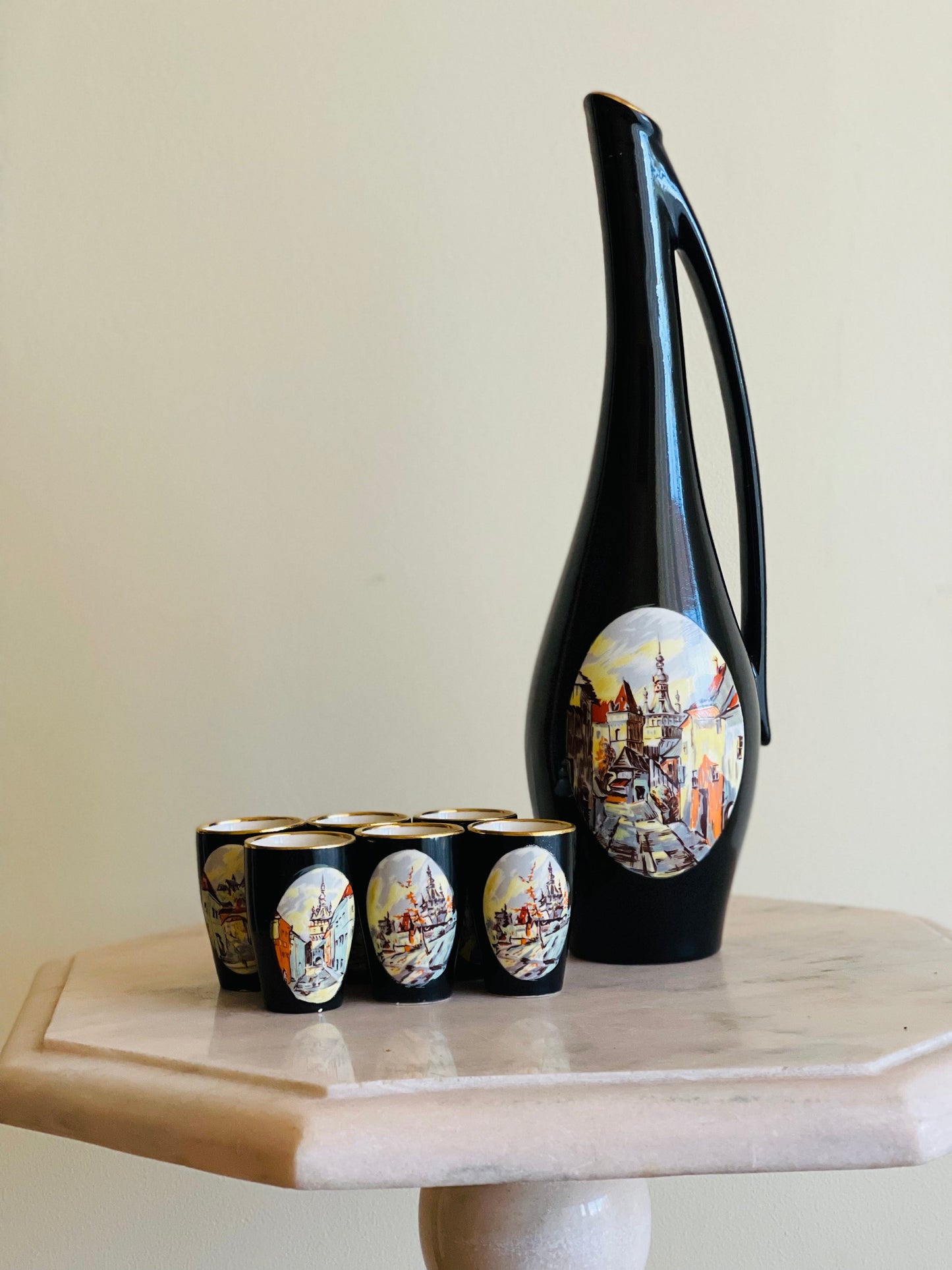 Set din ceramică pictată manual pentru vișinată, țuică sau afinată
