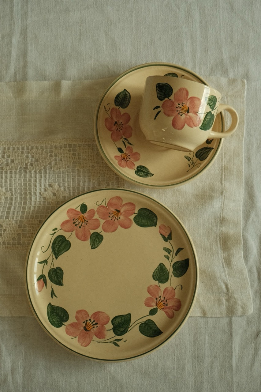 Set de ceai din ceramică cu floricele bej - 4 persoane