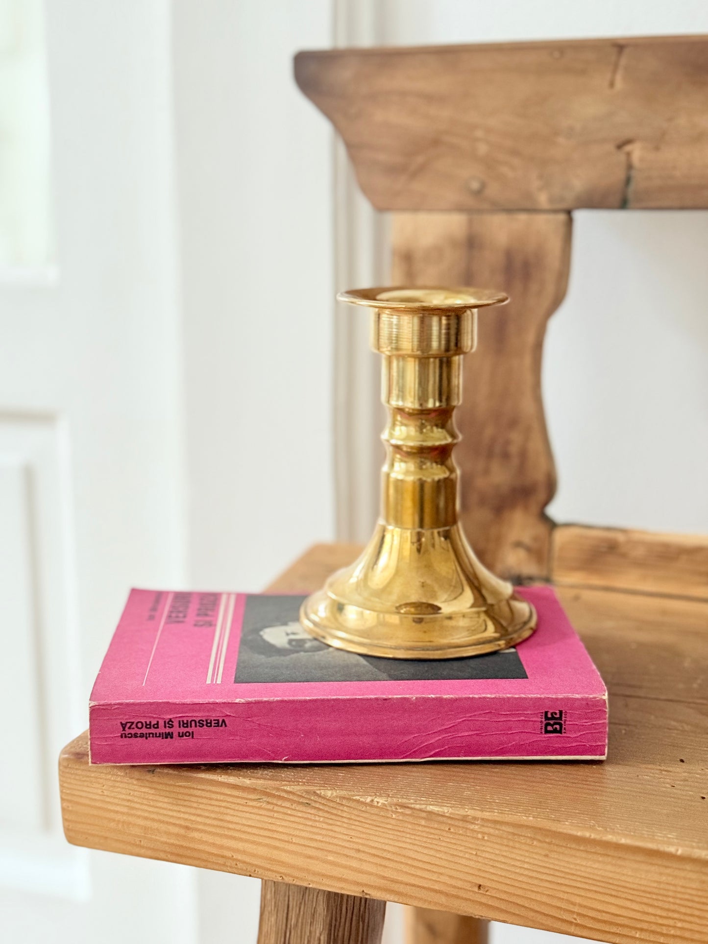 Sfeșnic grăsuț auriu