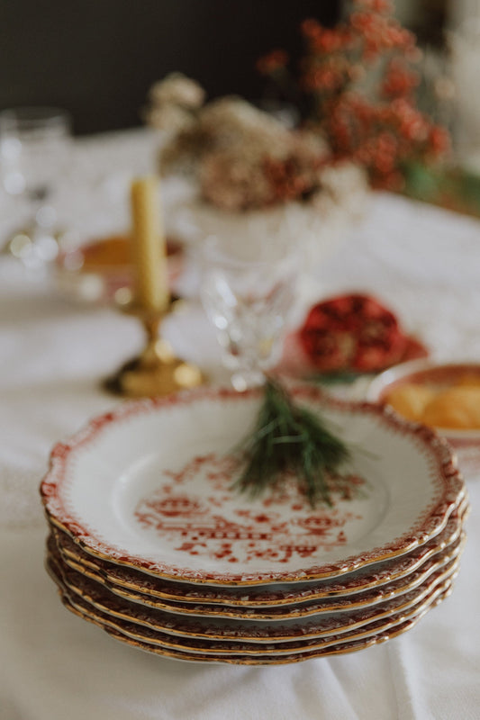 Set 6 farfurii festive, alb cu roșu