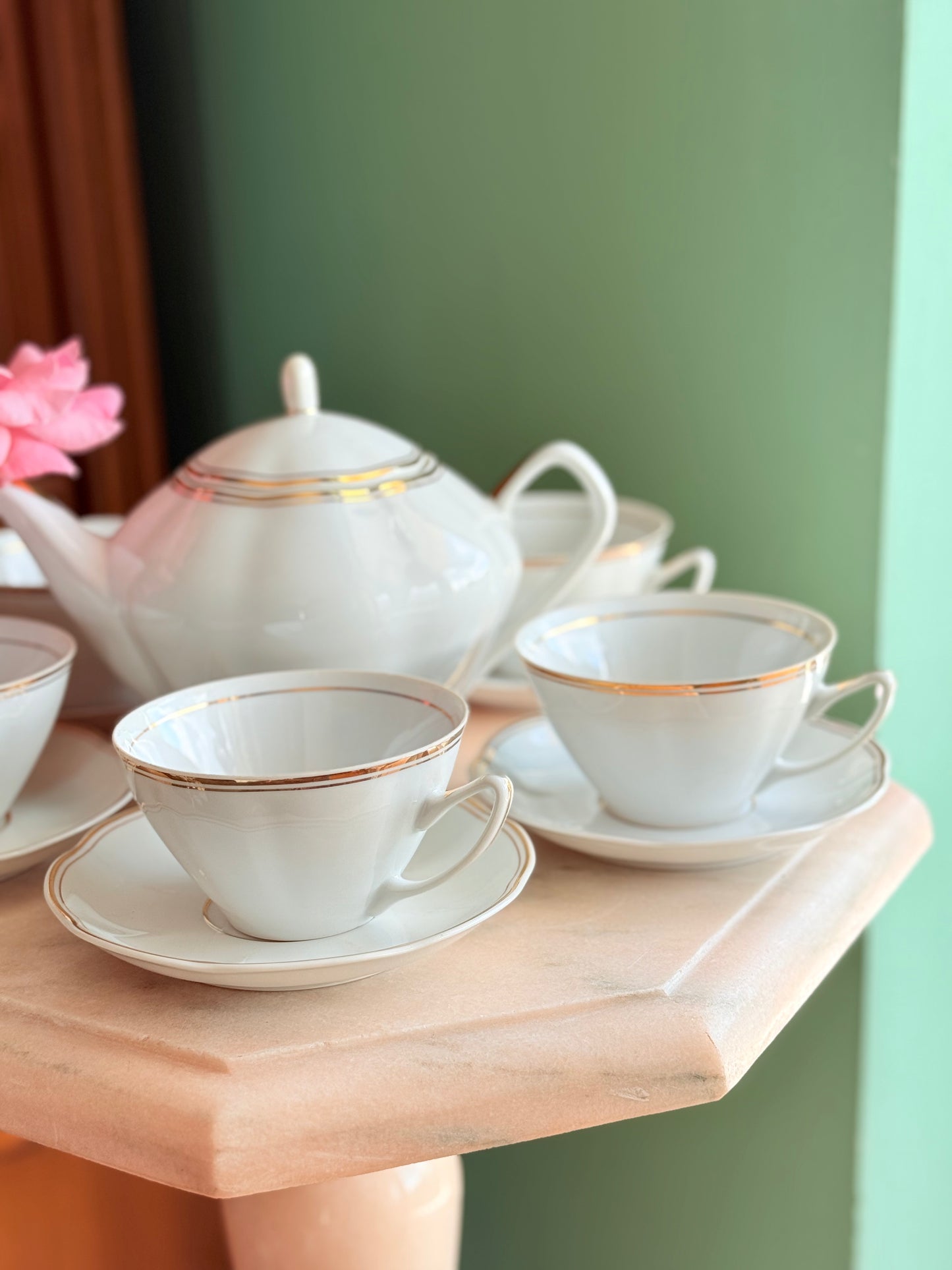 Set de ceai/cafea alb cu dungă aurie