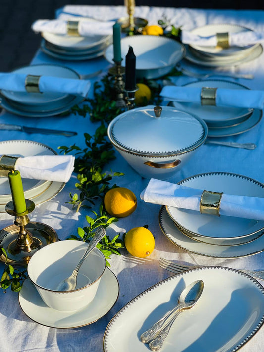 Set de masă deosebit, cu detalii art-deco