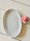 Set de farfurii albe cu floricele roz, 14 piese